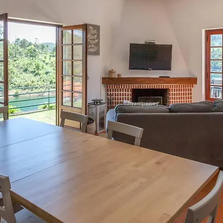 Castelo De Bode - House, A Casa Do Avo Holiday home *